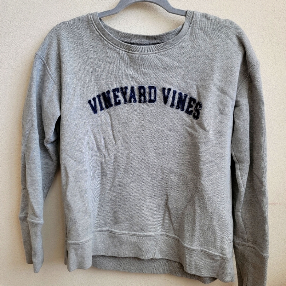 Vineyard Vines cew neck